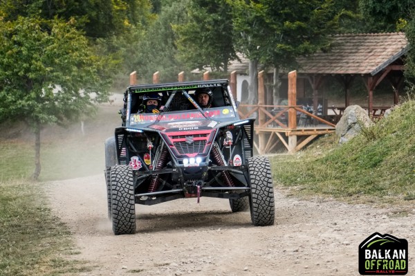 Дончо Цанев и Зорница Тодорова със силен старт на Balkan Offroad Rallye 2023