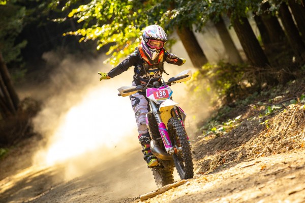 Казанлъшките ендуро състезатели с призови места от EnduroX Alba – Damascena