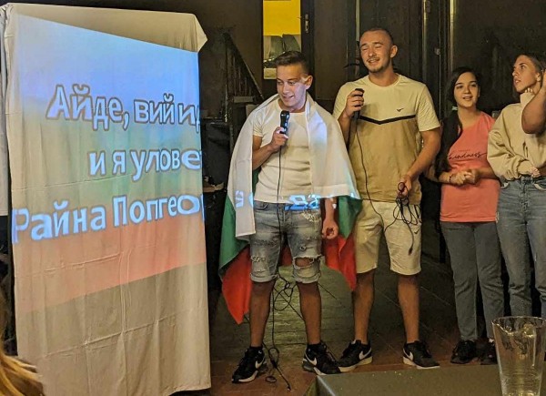 Ученички от ПГЛПТ представиха България в международен младежки проект в Испания