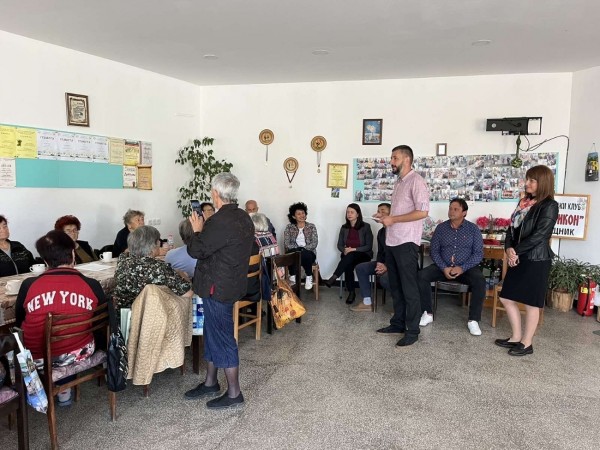 Дамян Цанев (кандидат-кметът от ГЕРБ за с. Овощник) - с конкретни решения по наболели проблеми 