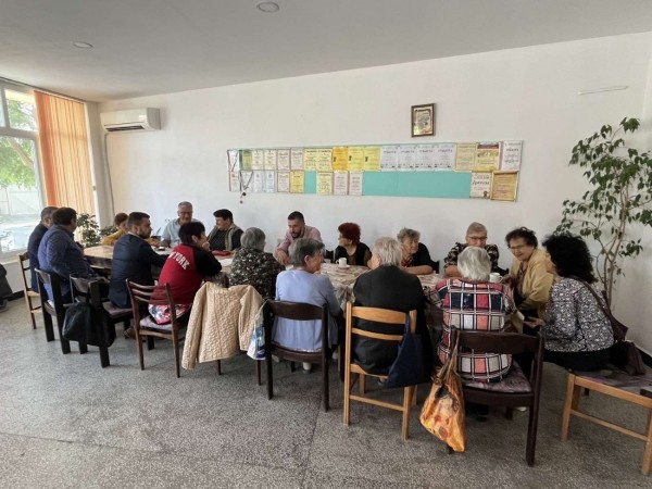 Дамян Цанев (кандидат-кметът от ГЕРБ за с. Овощник) - с конкретни решения по наболели проблеми 