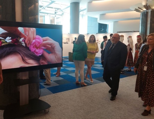 Галина Стоянова: Обединихме се и защитихме розовото масло