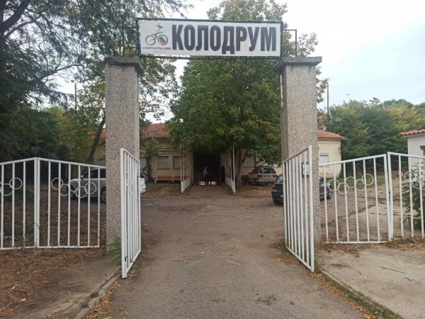 Алекси Алексиев и кандидати за общински съветници на коалиция „Продължаваме промяната –Демократична България“ се срещнаха с представители на колоездачния клуб