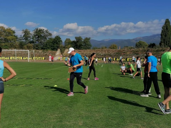 Над 140 участници събра седмото издание на спортната надпревара “Мама,татко и аз”
