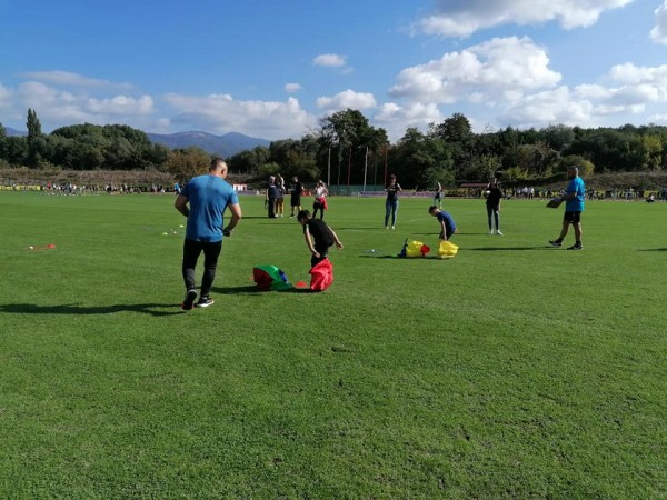 Над 140 участници събра седмото издание на спортната надпревара “Мама,татко и аз”