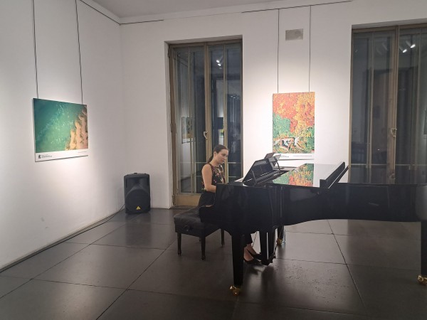 Александър Иванов представи своята изложба „България от птичи поглед“ във Виена