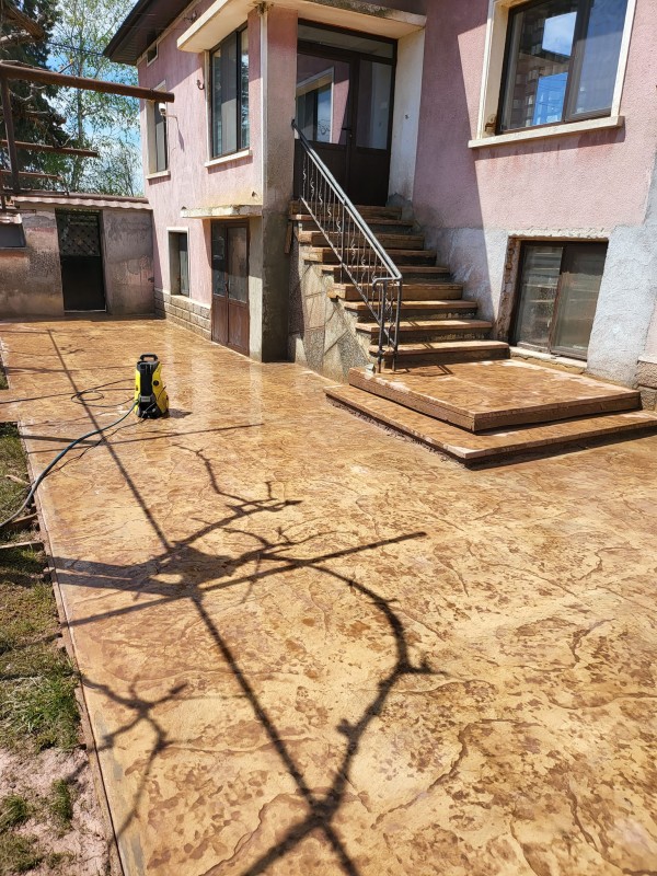 Щампован бетон от “Палова 2019“ ЕООД - изграждане на настилки, облицовки, огради, басейни, топлоизолация