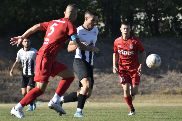 “Розите“ направиха равенство при гостуването си на “Локомотив Пловдив“