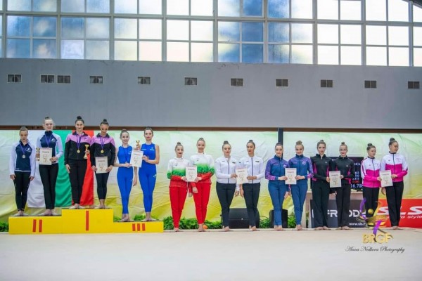 Медали и отлично финално участие за грациите ни за годината