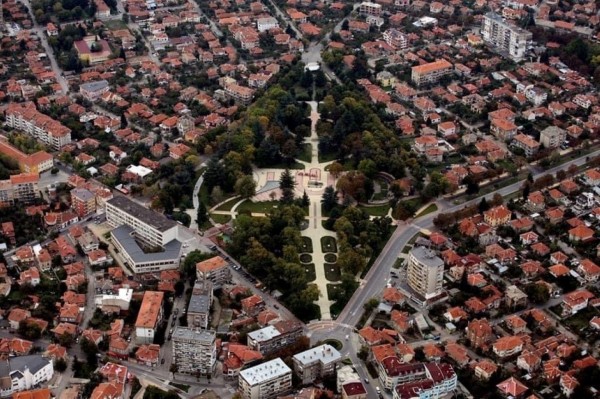 Разширяване и благоустрояване на парк „Розариум” в  гр. Казанлък