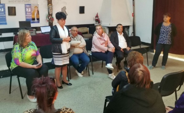 Мима Колева (Хаджидимитрово): Ремонт на Младежкия дом и изграждане на детски площадки са част от Програмата ми