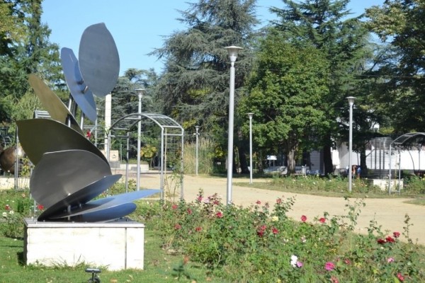 Разширяване и благоустрояване на парк „Розариум” в  гр. Казанлък