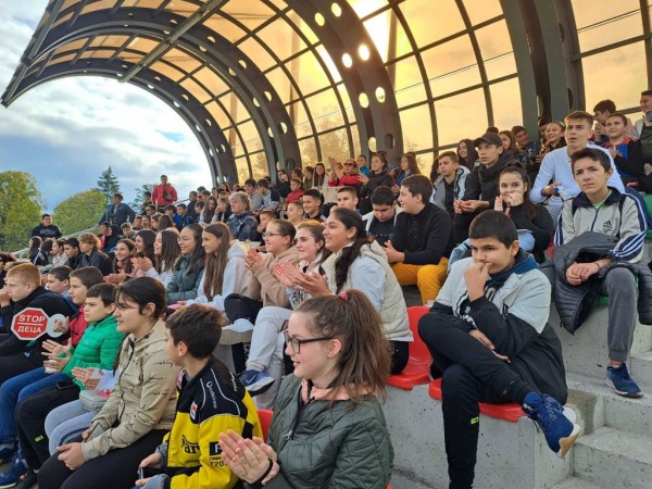 Отборът на ОУ “Никола Й. Вапцаров“ стана шампион, а ОУ “Георги Кирков“ вицешампион в общинското първенство по футбол за 5-7 клас