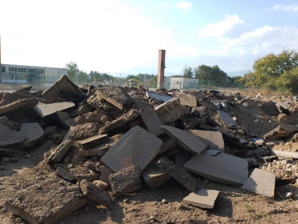 Едно тъжно място в Казанлък, което може да е Иначе