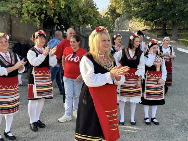 Теодора Рабошева: Обичам си селото и ще продължа да работя за Горно Изворово / Новини от Казанлък