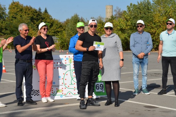 Младежи от Казанлък шофираха безопасно и прецизно, заедно с Алтернативата на гражданите