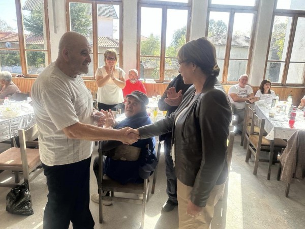 Средногорово празнува!