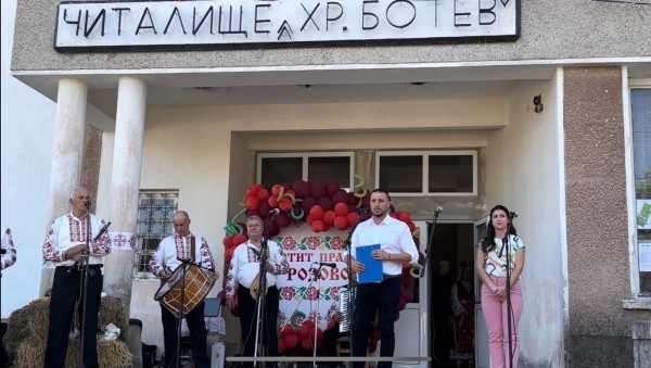 Венцислав Колев: Пожелавам на розовци здраве, благополучие и добри дни!