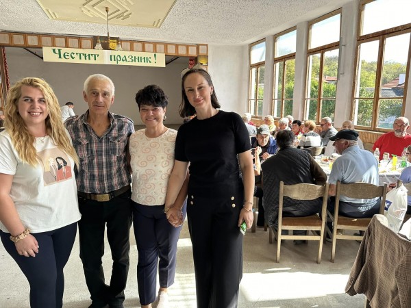 Средногорово празнува!