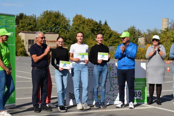 Младежи от Казанлък шофираха безопасно и прецизно, заедно с Алтернативата на гражданите