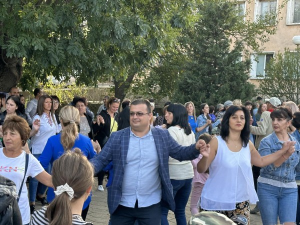 Зина Трифонова (с. Копринка): Делата ми ще покажат дали съм достойна да бъда Ваш кмет!