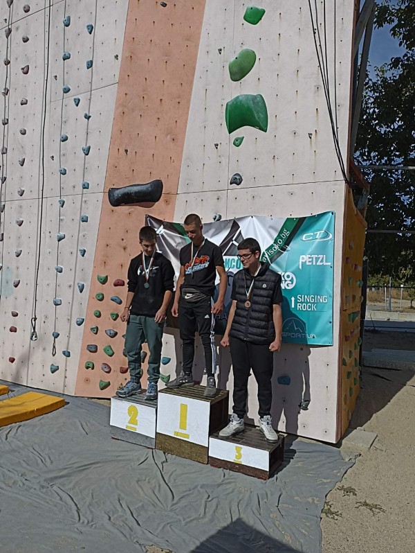 Над 80 деца взеха участие в Общинското първенство по спортно катерене