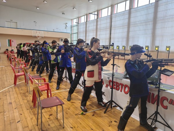 Над 100 участници събра Държавния турнир по спортна стрелба в Казанлък 