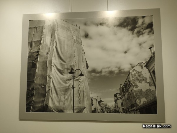 Галина Ушева представи в Казанлък фотографската изложба “Да откриеш свободата“