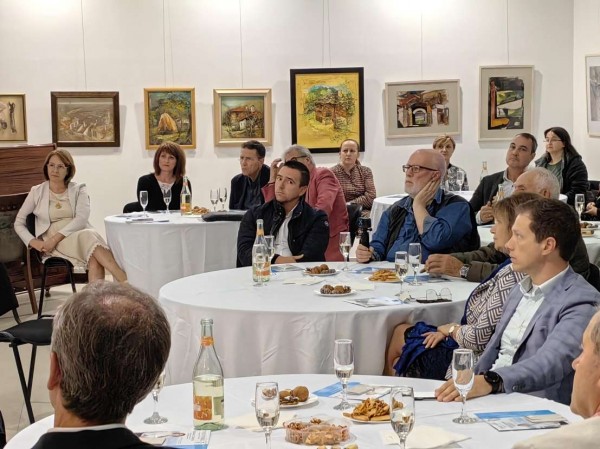 7 посоки за развитието на града дискутираха в Казанлък