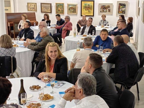 7 посоки за развитието на града дискутираха в Казанлък