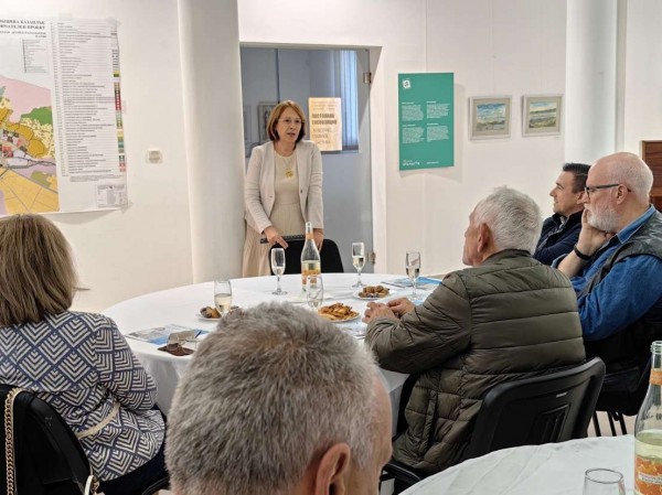 7 посоки за развитието на града дискутираха в Казанлък