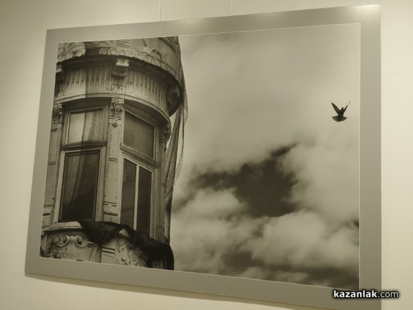 Галина Ушева представи в Казанлък фотографската изложба “Да откриеш свободата“