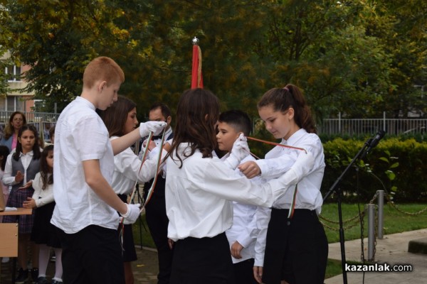 Кирковци отдадоха почит на своя патрон с тържество и поднасяне на цветя