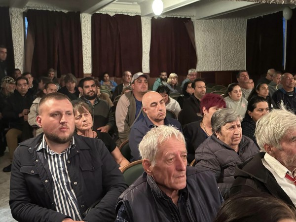 Църквата в Дунавци получи подарък за зимата от кандидат-кмета Дончо Гунев