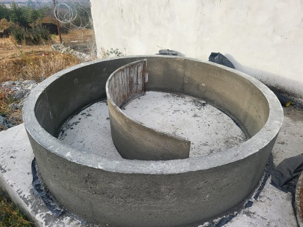 Изработка, доставка и монтаж на бетонни пръстени за ями от фирма „Палова 2019“ ЕООД 
