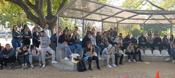 Експерти от РЗИ-Стара Загора с открити лекции в ПГЛПТ