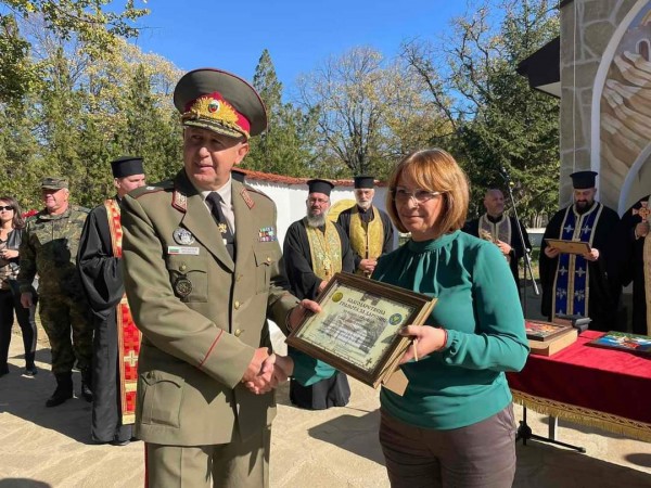 Признание за Галина Стоянова от 61-ва Стрямска механизирана бригада