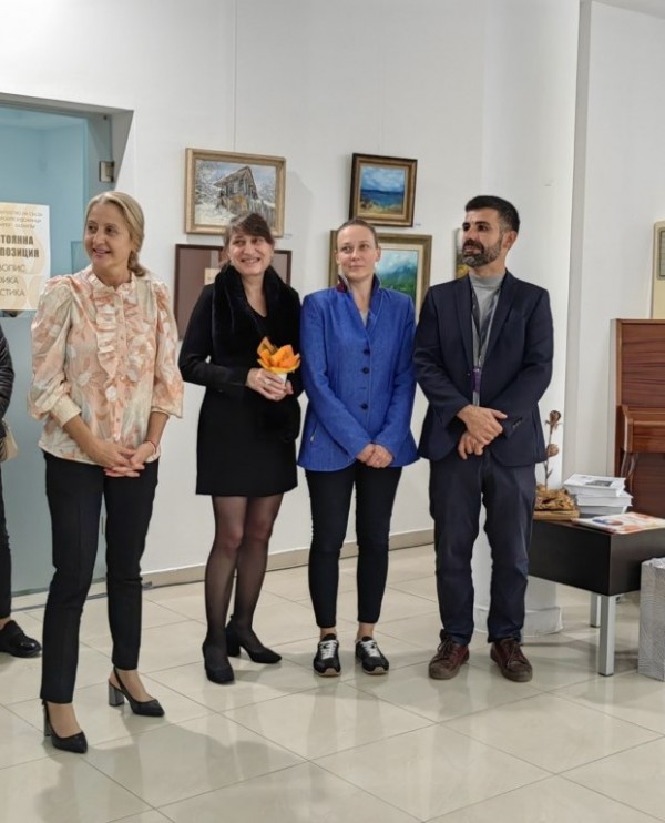 В навечерието на Деня на народните будители 23-и „Есенен салон“ отвори врати в Казанлък