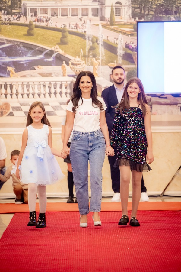 Казанлъчанката Станислава Мутова стана втора подгласничка в конкурса “Мисис България“ 2023