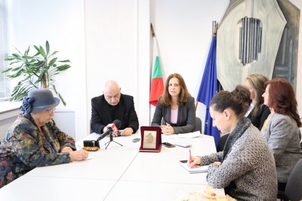 Казанлъчанинът проф. Марин Добрев получи Почетния знак на областния управител на Стара Загора