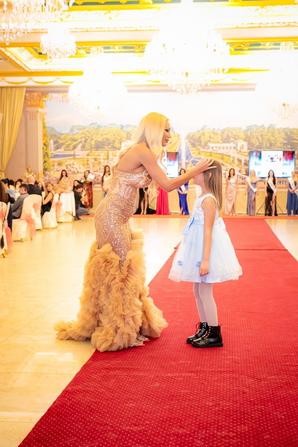 Казанлъчанката Станислава Мутова стана втора подгласничка в конкурса “Мисис България“ 2023