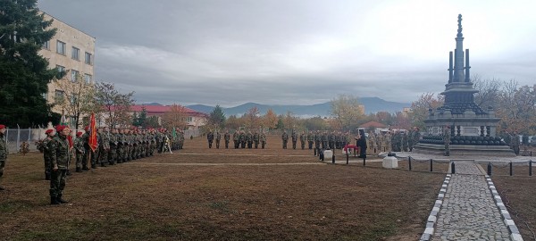 Заупокойна панихида беше отслужена по повод Архангелова задушница в казанлъшкото военно формирование  / Новини от Казанлък