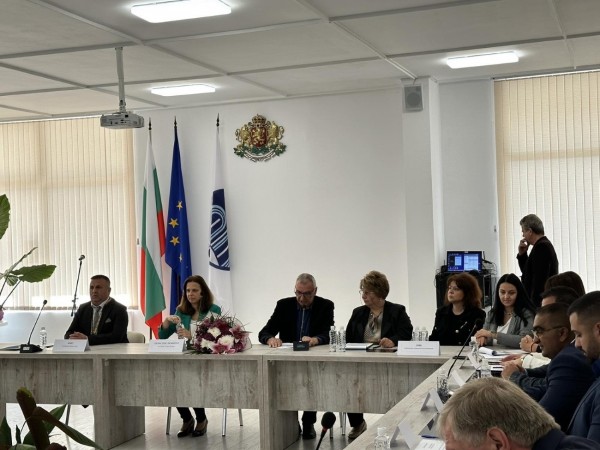 Иса Бесоолу, Общинският съвет и кметове в Павел баня положиха клетва