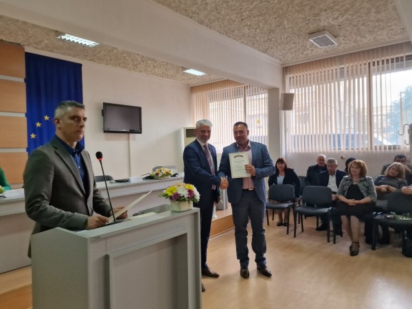 Галина Стоянова встъпи в четвъртия си мандат като кмет на община Казанлък