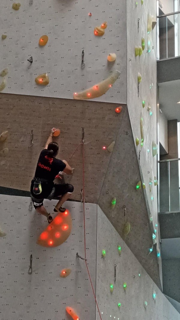 Три купи “България“ и пълен комплект медали за казанлъшките катерачи от държавното първенство