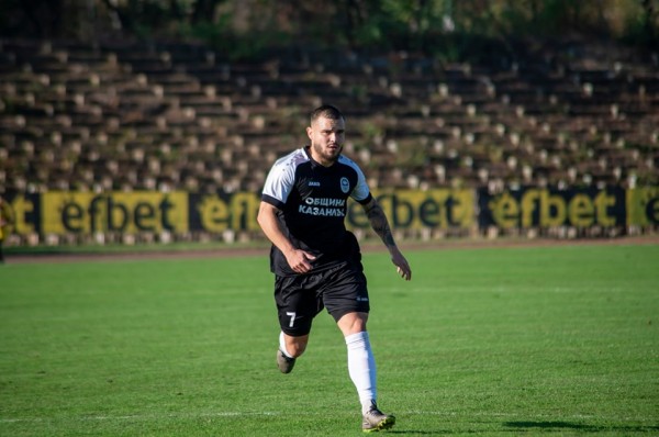 ФК “Розова долина“ със заслужена победа в едно от дербитата на Трета лига