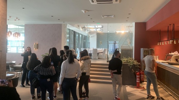 Бъдещите хотелиери от ПГЛПТ с професионална визита в елитен столичен хотел