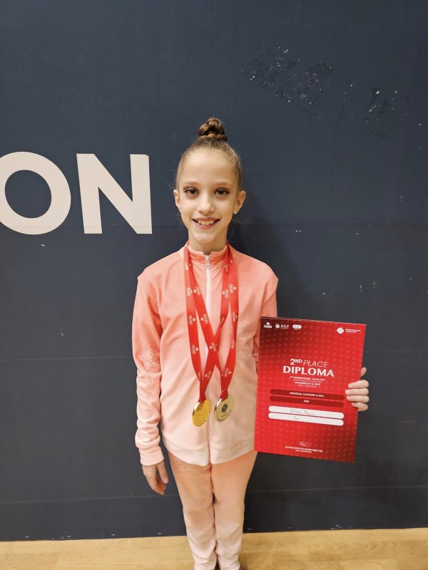 Гимнастички от казанлъшката школа с призови места от международно състезание в Баку