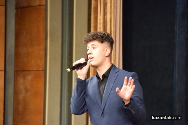 Хаджиеновци събраха 11 440 лева от благотворителния концерт и базар в помощ на учителката Татяна Казакова