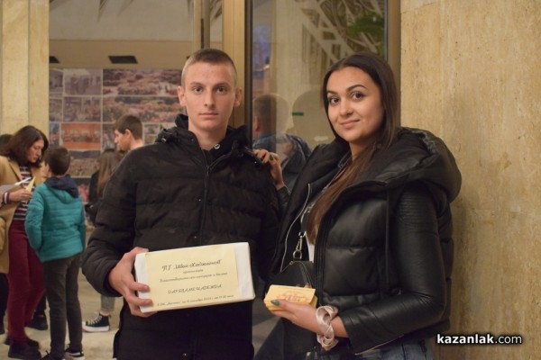 Хаджиеновци събраха 11 440 лева от благотворителния концерт и базар в помощ на учителката Татяна Казакова